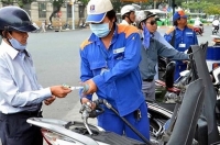 Giá dầu lao dốc mạnh về vùng 50 USD/thùng: Ai được, ai mất?