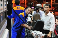 Giá xăng có thể tăng mạnh vào ngày mai