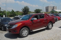 Ô tô bán tải tăng giá khủng vì thuế, phí