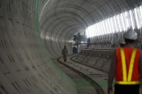 Xuống hầm xem metro số 1 ở Sài Gòn chuyển động ngày đầu năm