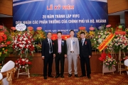 Lãnh đạo VVFC chụp ảnh với Đại diện Tổng Cục Quản lý Đất đai - Bộ Tài Nguyên và Môi trường